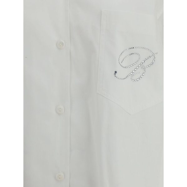 Shirt with strassed logo